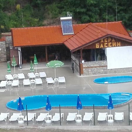 Hera Guest House Chiflik Buitenkant foto