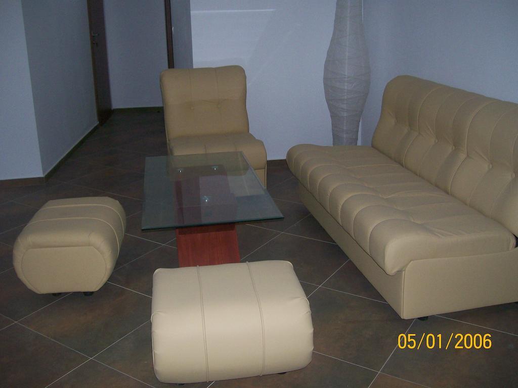 Hera Guest House Chiflik Buitenkant foto