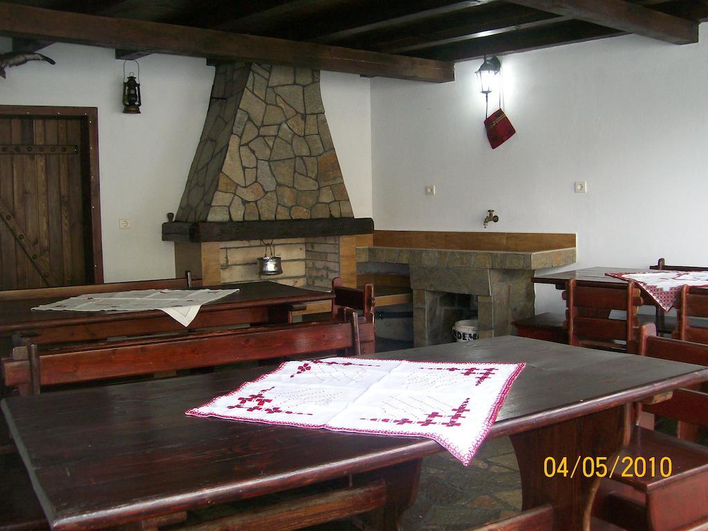 Hera Guest House Chiflik Buitenkant foto