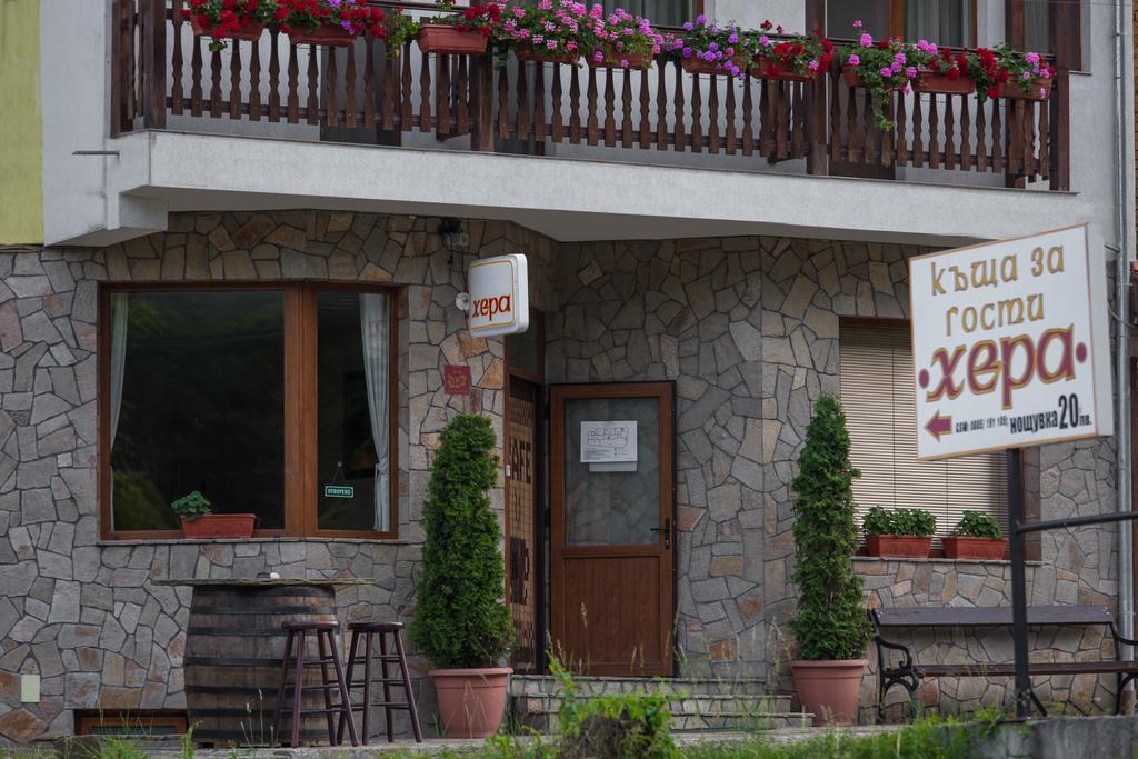 Hera Guest House Chiflik Buitenkant foto