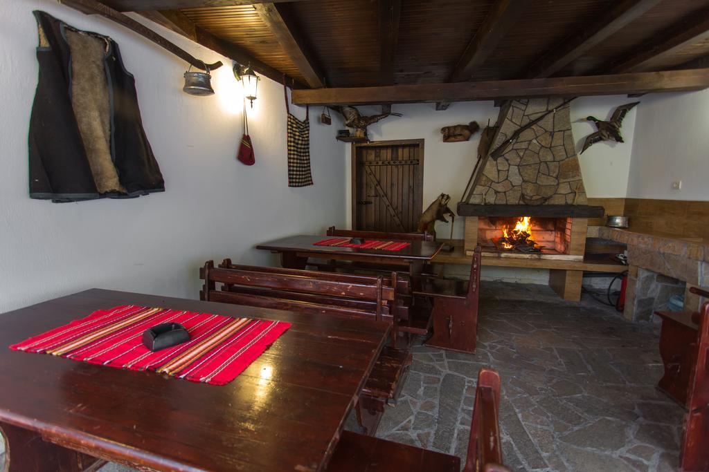Hera Guest House Chiflik Buitenkant foto