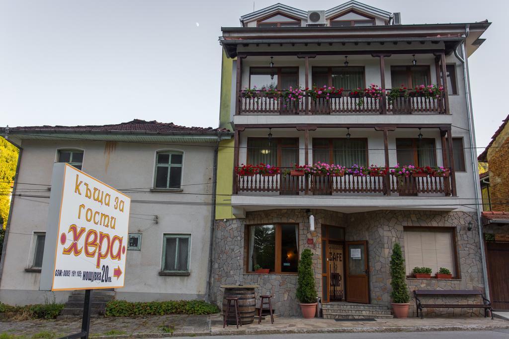 Hera Guest House Chiflik Buitenkant foto