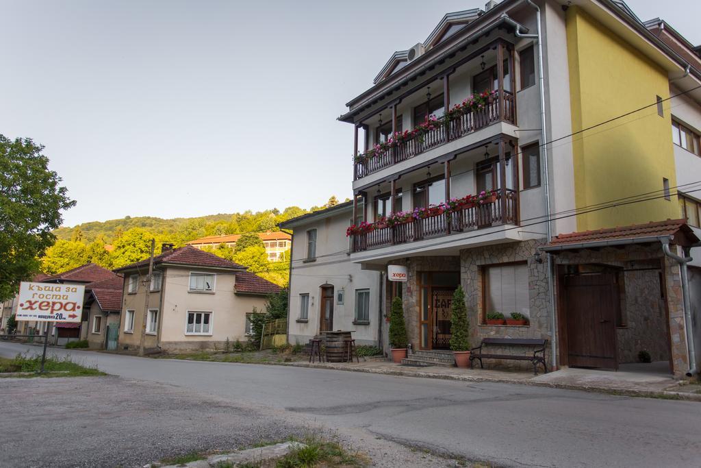 Hera Guest House Chiflik Buitenkant foto