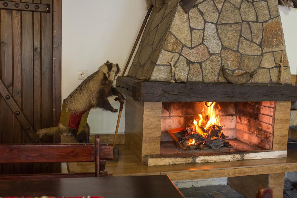 Hera Guest House Chiflik Buitenkant foto